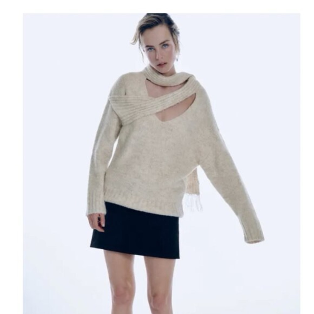 ZARA Alpaca Wool Blend Knit Scarf V Neck Sweater Ivory Beige Size Small